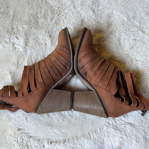 Free People | Hybrid Heel Ankle Boots in Distressed Brown | 39 - Picture 10 of 16